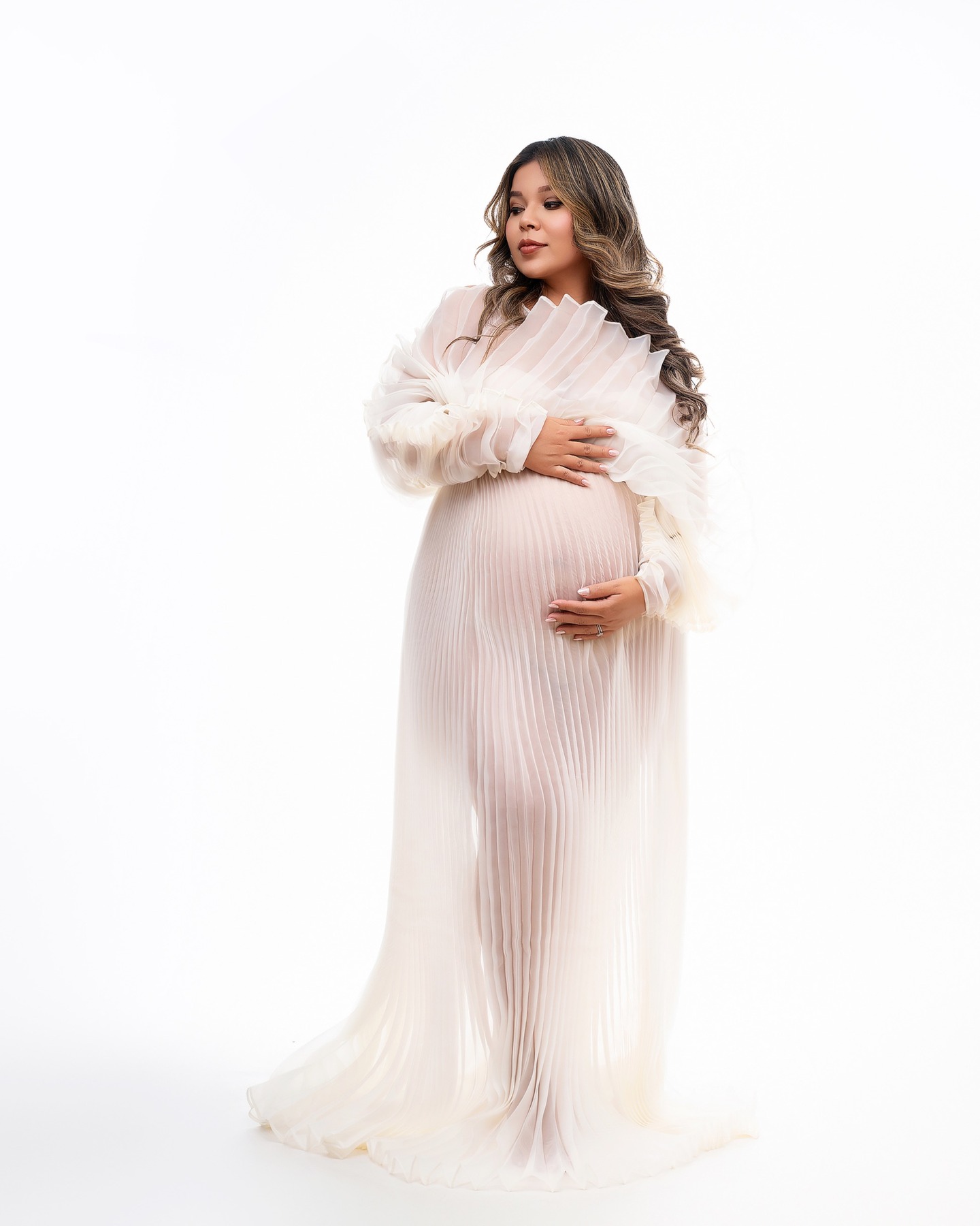 La elegancia de lo sencillo 📍 Maternity photoshoot in New Jersey & New York
📸 Govis Photography | Maternity & Newborn Photographer